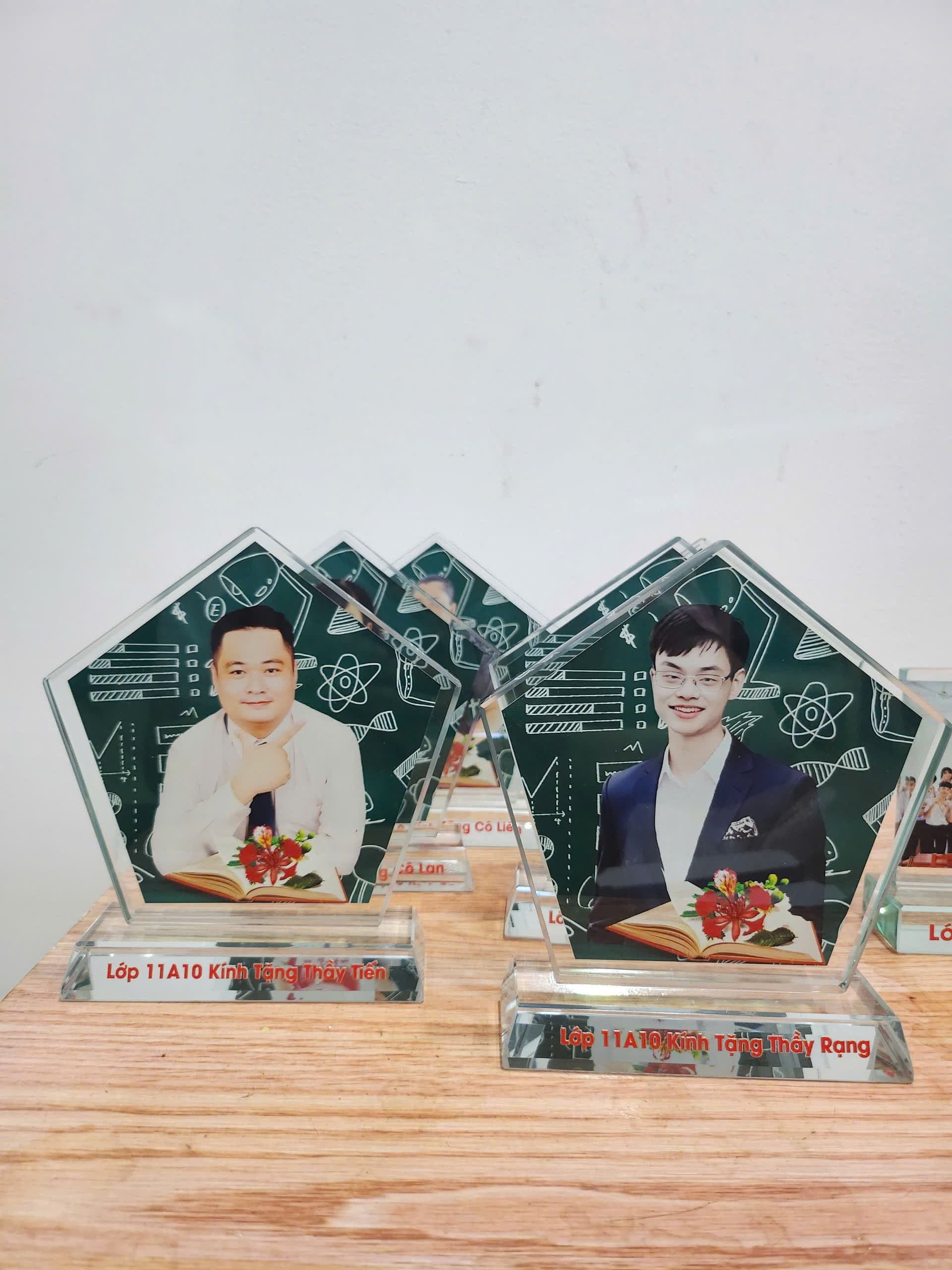 KỶ Niệm Chương - 10 2