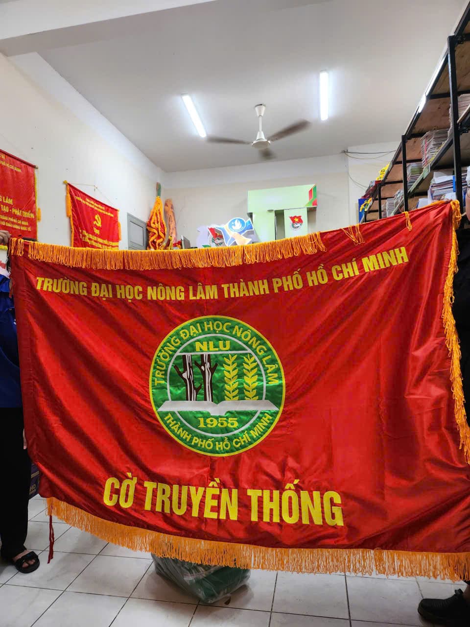 Cờ thêu 120 x 180 cm