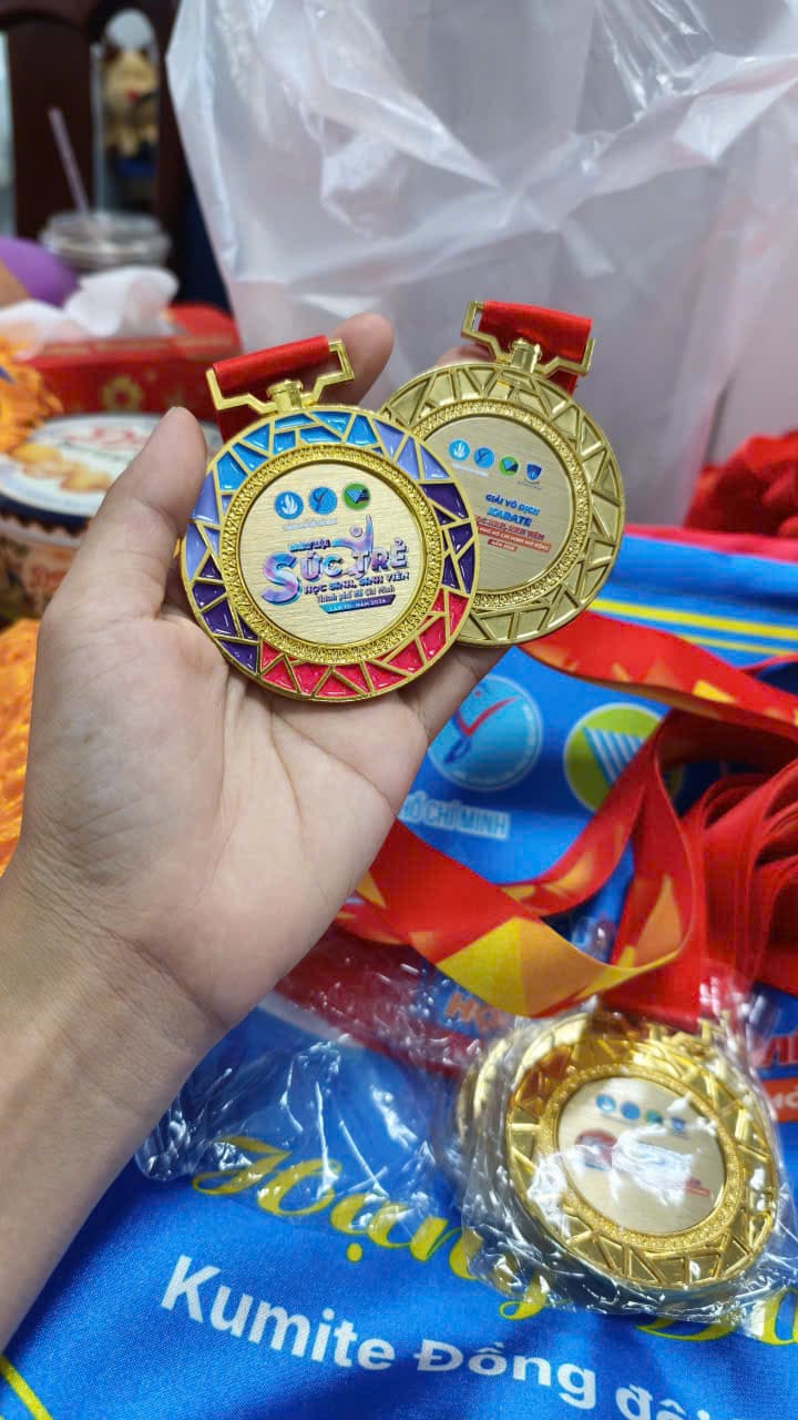 HUY CHƯƠNG KIM LOẠI  2